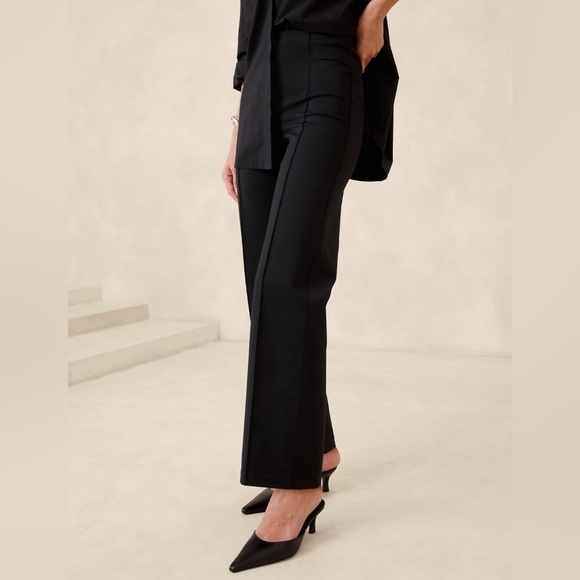 NWT! Black Straight Everywhere Ponte Pant - Multiple Sizes🤎 - Picture 8 of 12